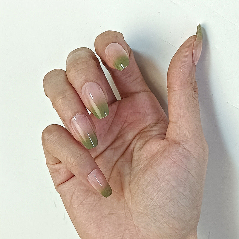 Kunstnagelset mit einzigartigen Mustern Brehn