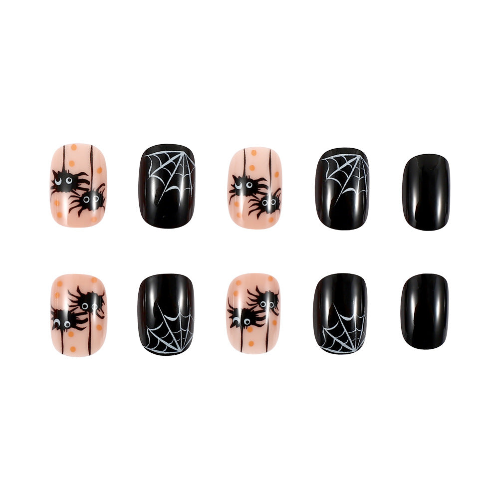 Halloween-Themen-Spinne und Netz-Nagelkunst Brehn