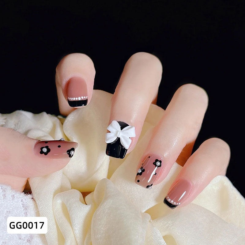 Dekorativer Floral Press-On Nagelset