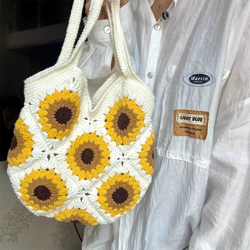Handgefertigte Makramee Tasche mit Sonnenblumen-Motiv Brehn