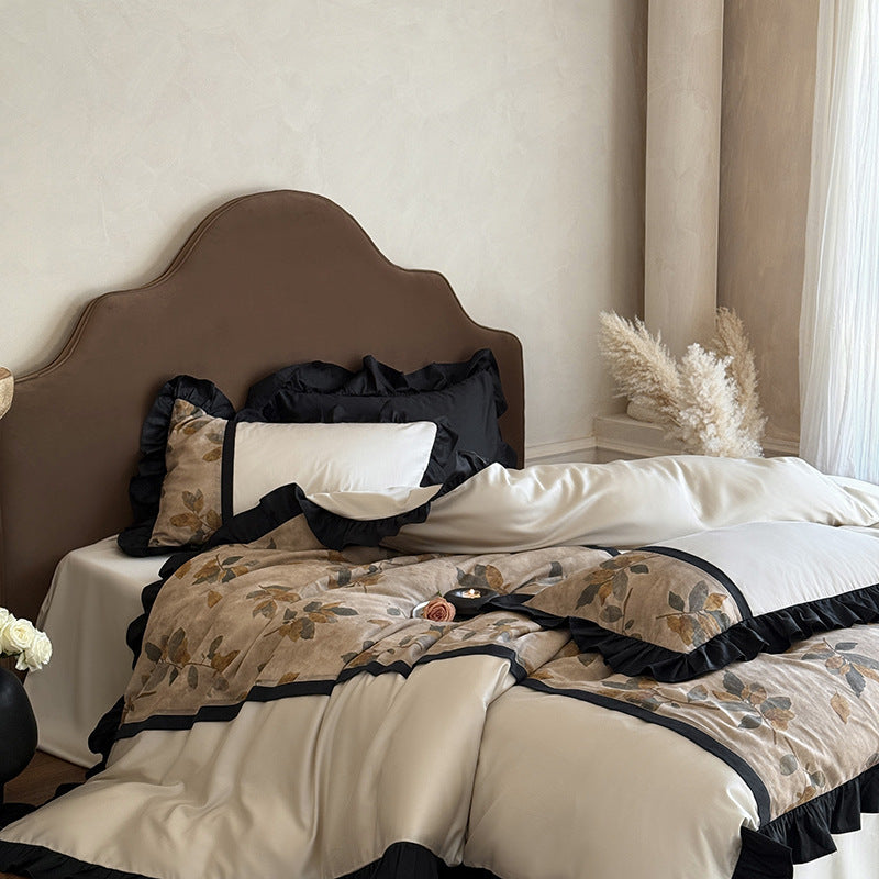 Premium Bettwäsche-Set aus feinem Satin mit botanischem Jacquard und dekorativem Volant Brehn