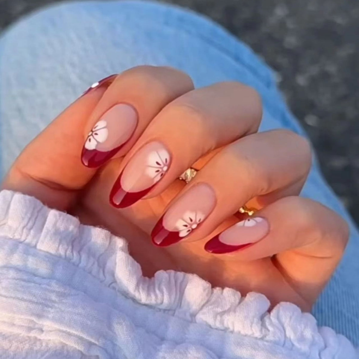 Künstlerische Blumen Französische Spitze Nagelkunst