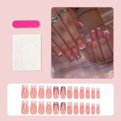 Kunstnagelset mit eleganten Glitzerakzenten und modernen Designs Brehn