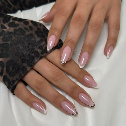 Elegante französische Tipp-Nagelverzierungen Brehn 1789915301
