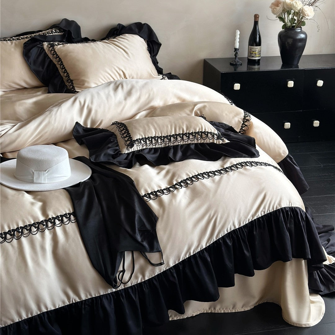 Satin-Feeling Rüschende Bettbezugset mit dekorativem Schlaufenrand