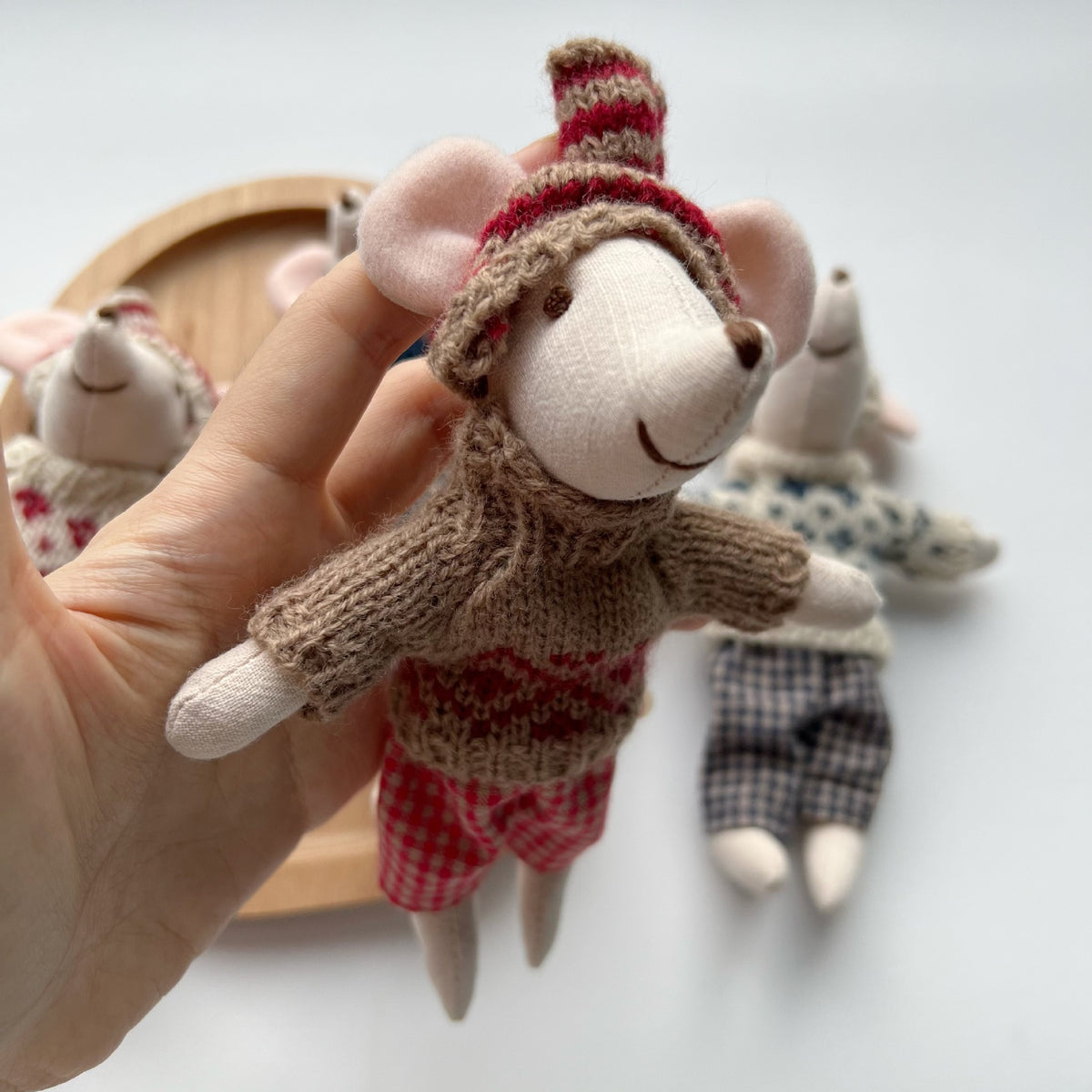 Artisan Leinen Spielmaus Puppe mit Gingham Kleid