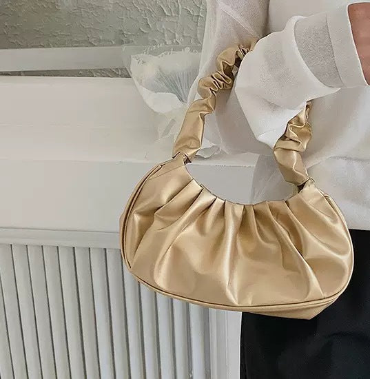 Lässige Beuteltasche Aus Veganem Leder Brehn