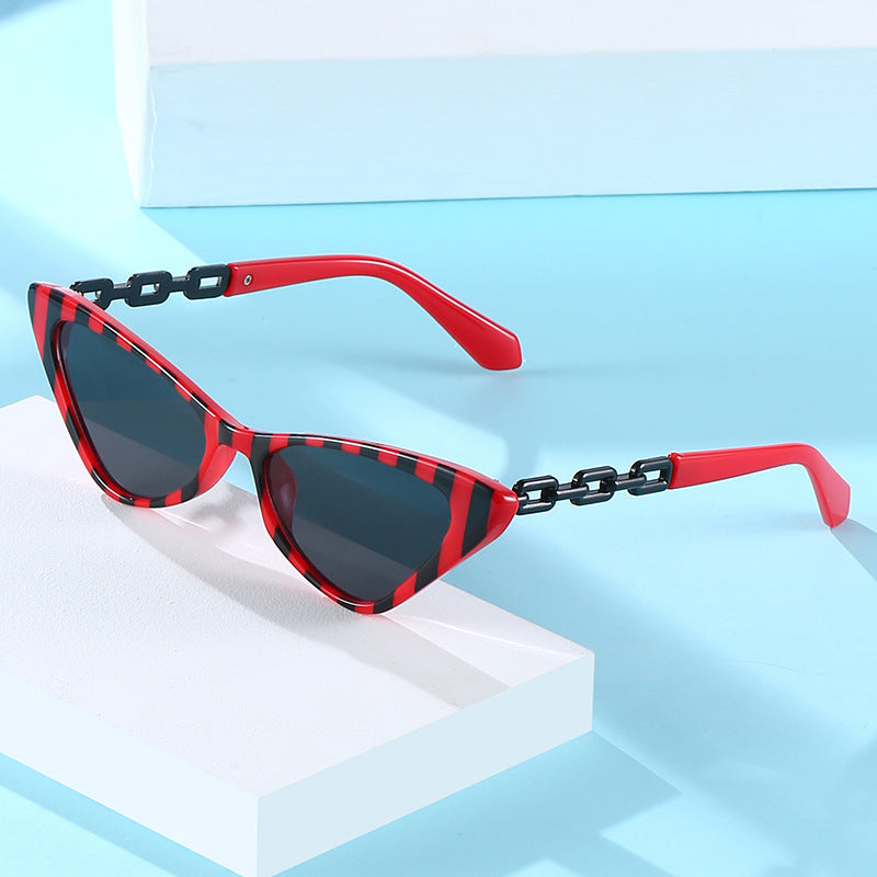 Damen Cat-Eye Sonnenbrille mit stilvollen Kettenakzenten Brehn