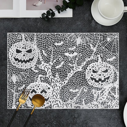 Halloween-Tischsets aus Kunststoff mit filigranem Kürbis- und Spinnennetz-Motiv