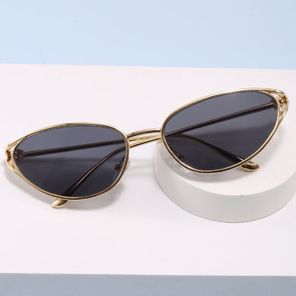 Trendige Cat-Eye Sonnenbrille mit Metallic Rahmen Brehn