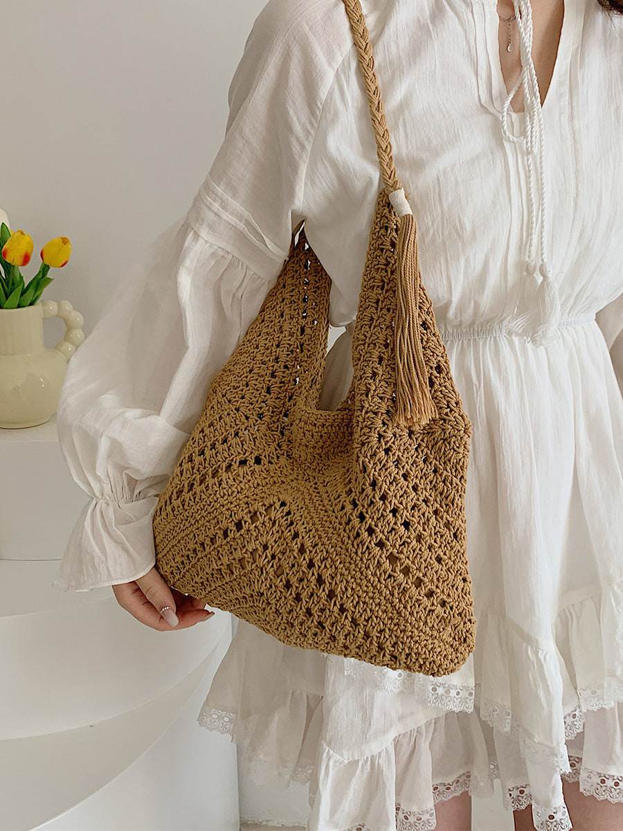 Handgeknüpfte Schultertasche mit Quasten und Großzügigem Innenraum Brehn