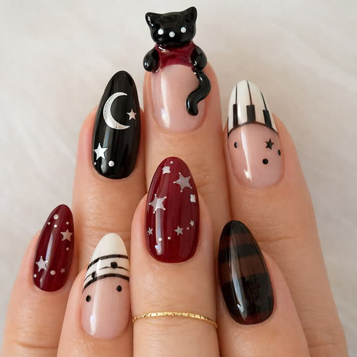 Kreative Charakter Nagelkunst Brehn