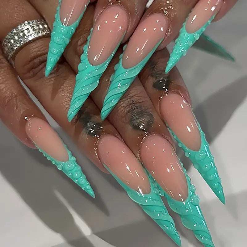 Einzigartige 3D Muschel-inspirierte Press-On Nagelkunst Brehn