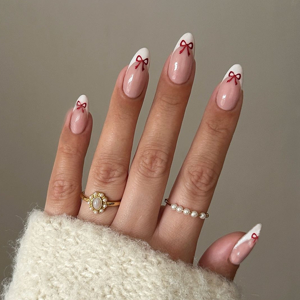 Kunstnagelset mit verspieltem Schleifen-Design Brehn