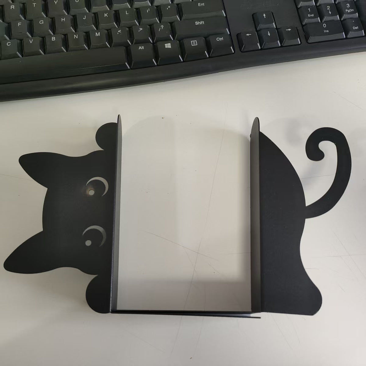 Katzenförmiges Buchstützen-Set
