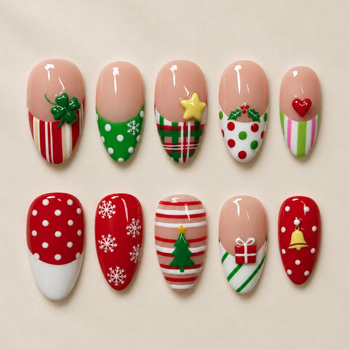 Festliche Kunstnägel mit Weihnachtsmotiven Brehn
