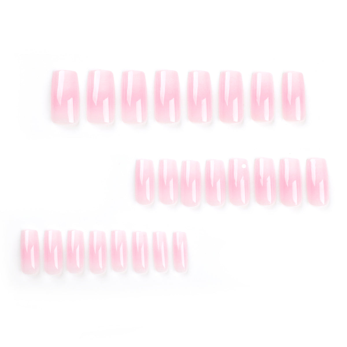 Kunstvolle Nagelverlängerungen mit elegantem Ombre-Finish Brehn