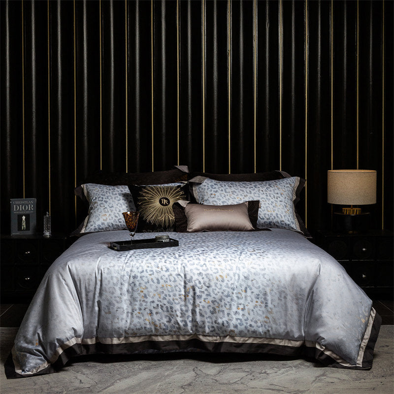 Luxus Satin Leopard-Print Bettbezug Set mit Kontrastbesatz