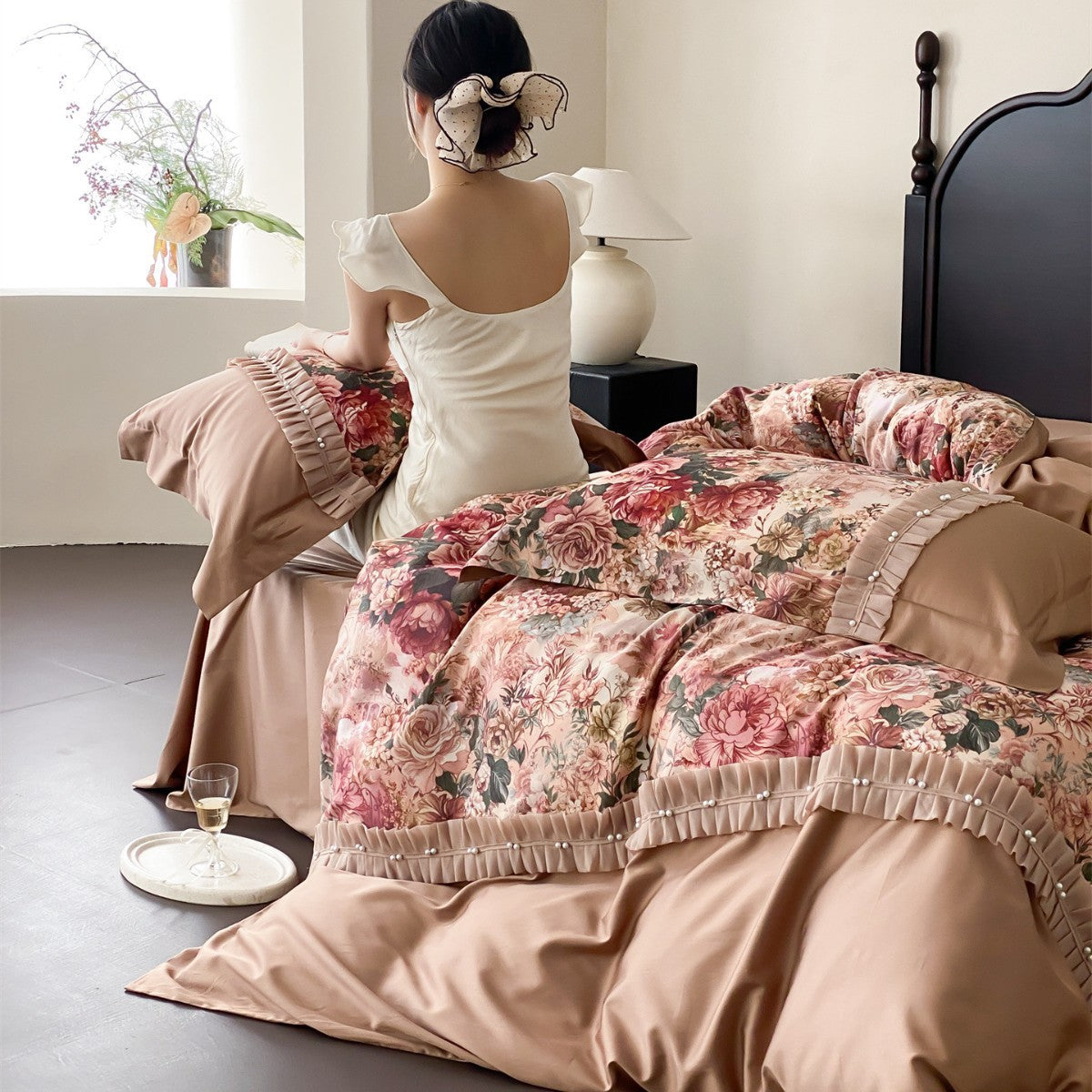 Luxuriöser floral rüschenbesetzter Bettbezug mit Perlenbesatz Set