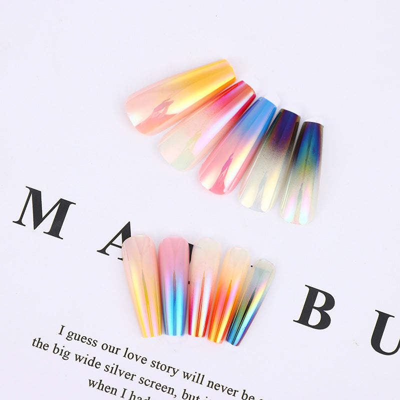 Kunstnägel im trendigen Gradient-Design Brehn