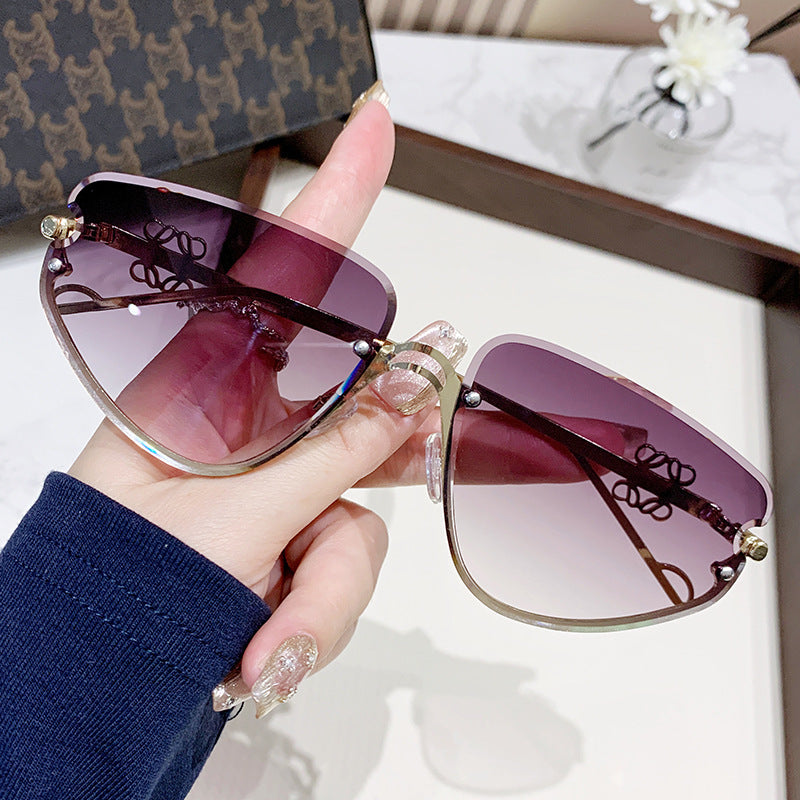 Damen extravagante Sonnenbrille mit modernem, geometrischem Rahmen Brehn