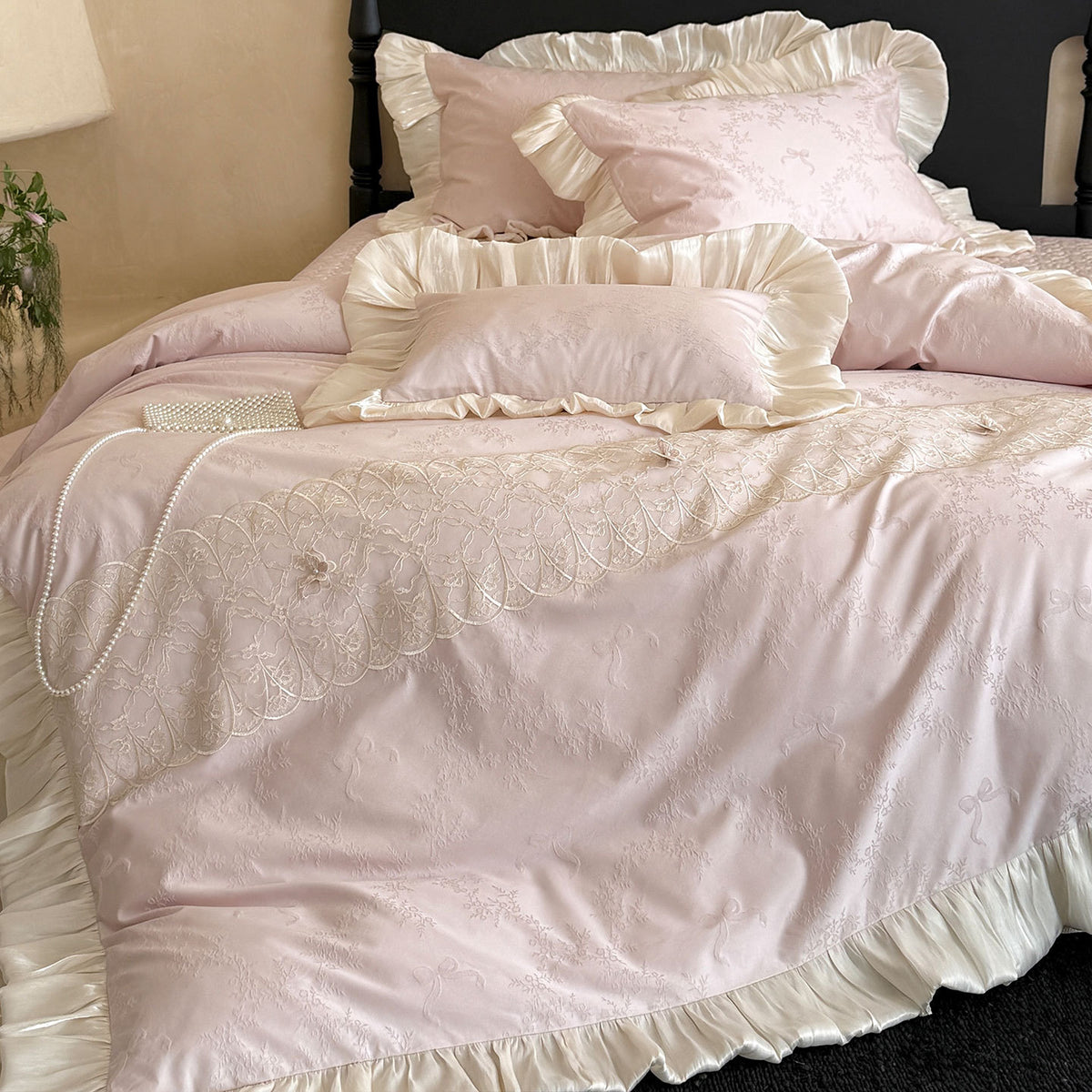 Jacquard bestickte Satin-Rüsch Bettbezug Set