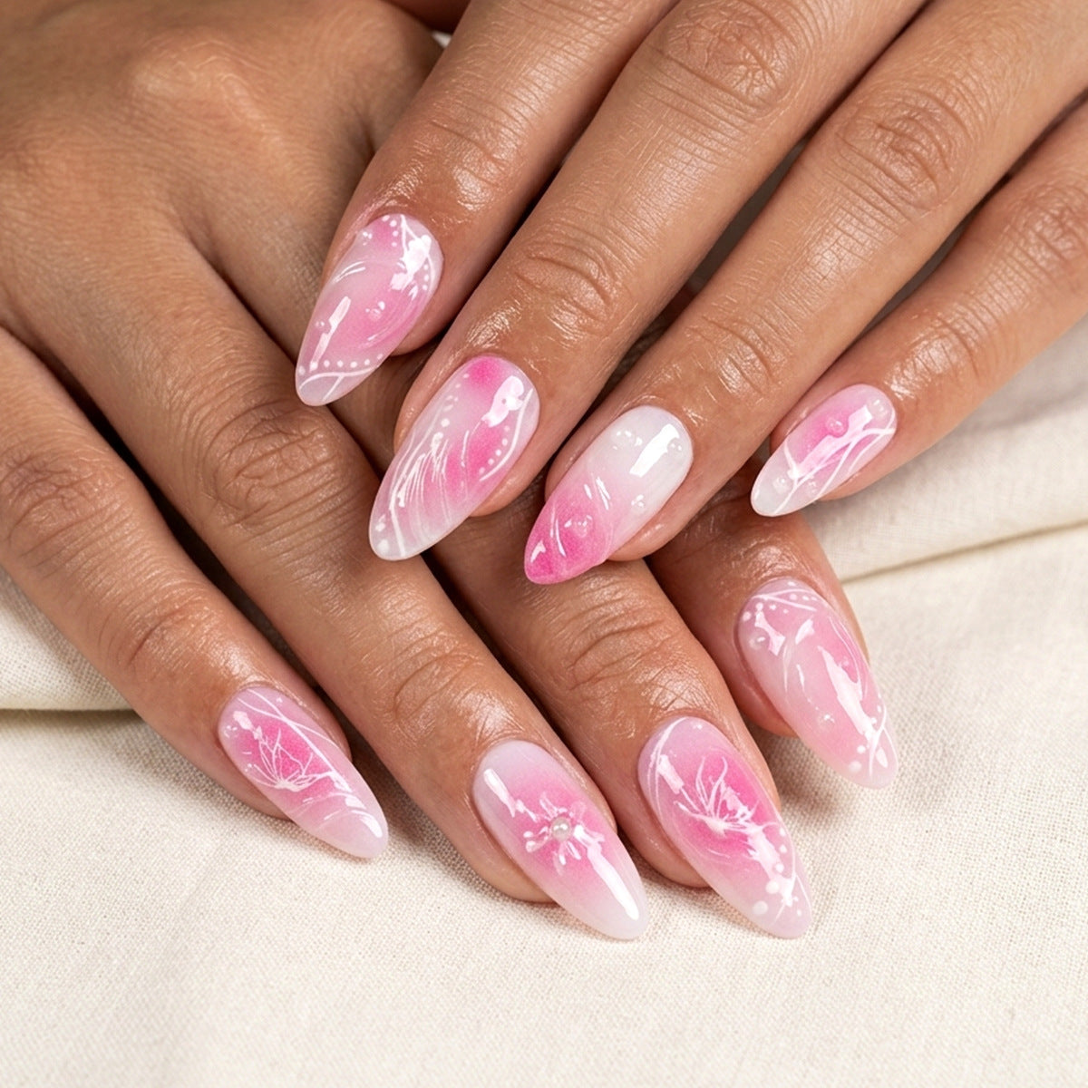 Elegantes Artikuliertes Press-On Nagelkit