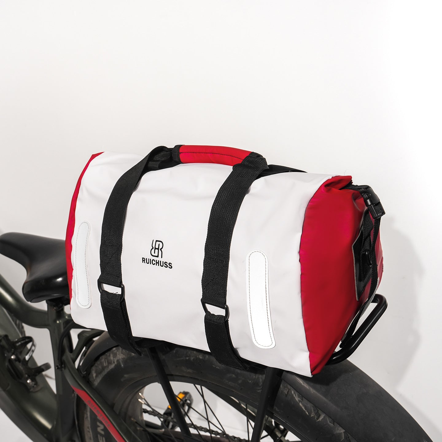 Sportliche Fitness-Duffel-Tasche Mit Reflektierenden Akzenten Brehn