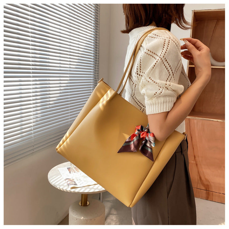 Moderne Handtasche mit Verstellbarem Schulterriemen Brehn