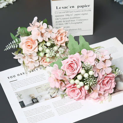Elegante Blumenarrangement für die Wohnkultur Präsentation