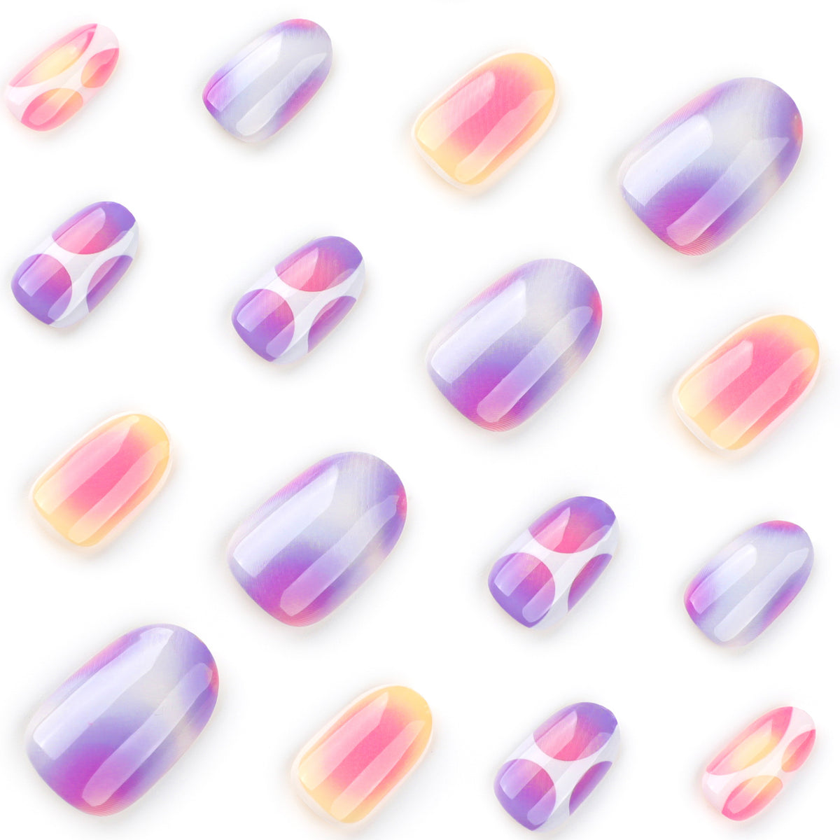 Elegante und kreative Nagelkunst mit sanftem Farbverlauf und geometrischen Akzenten Brehn