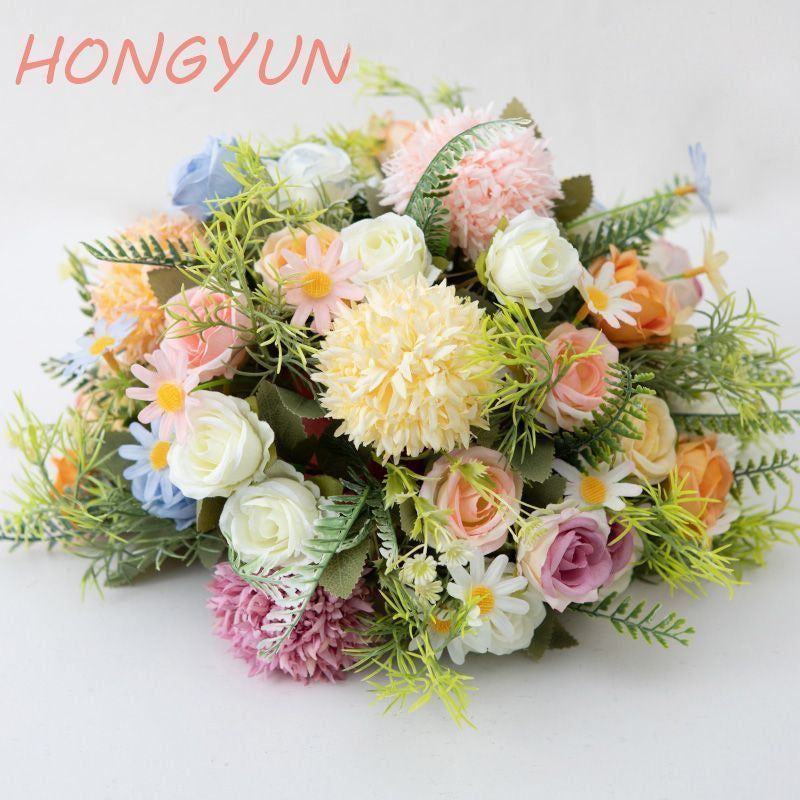Lebhaftes dekoratives Blumenbouquet
