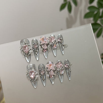 Elegantes, mit Strass verziertes Press-On-Nagel-Set