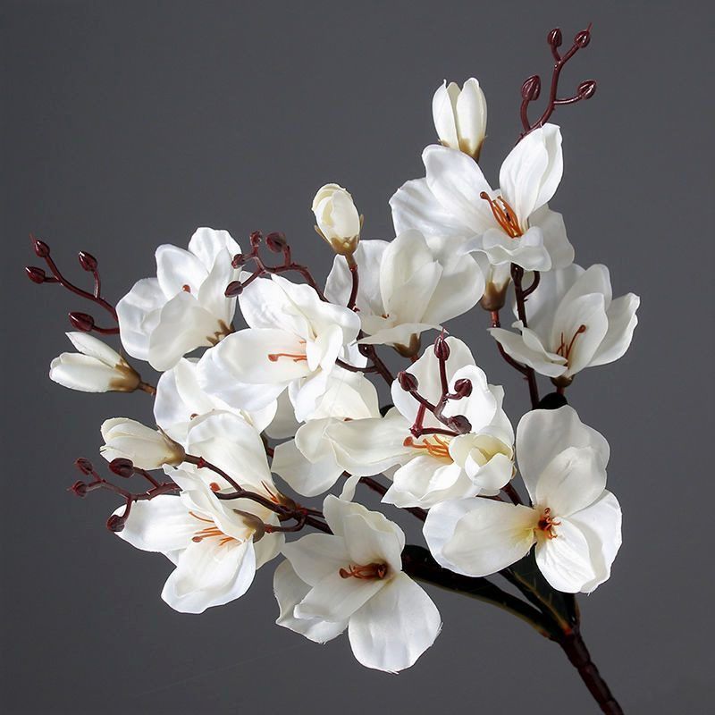 Realistische künstliche Orchideenblüte