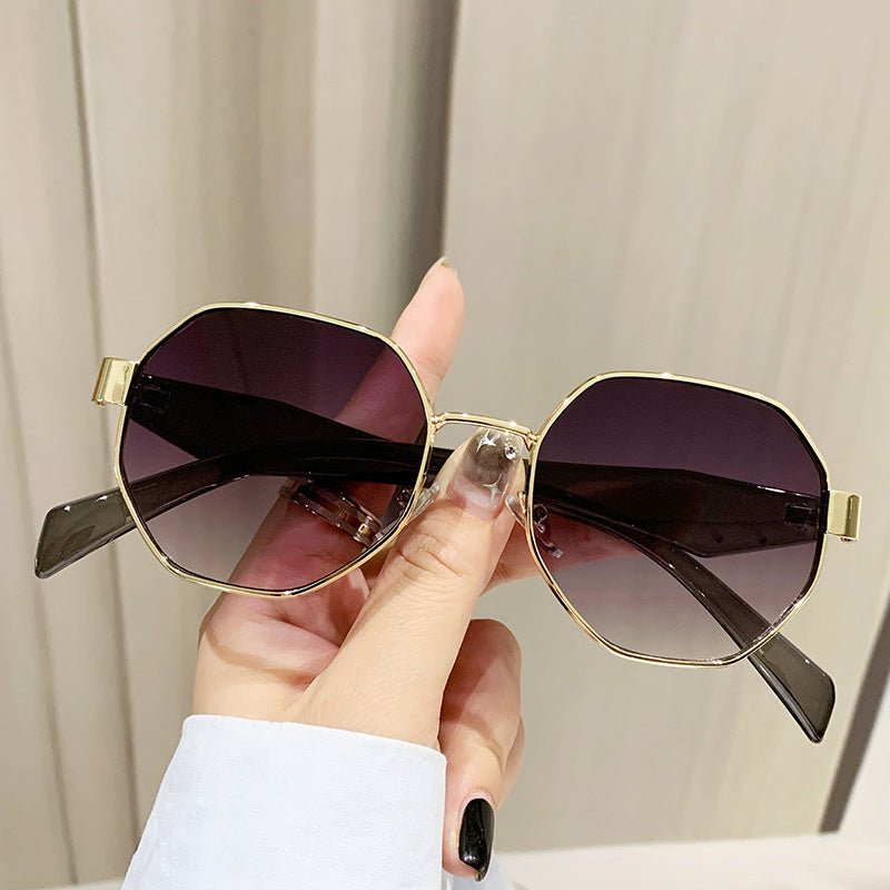 Damen modische Sonnenbrille mit hochwertigem rechteckigem Rahmen und UV-Schutz Brehn