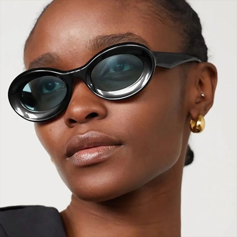 Damen ovale Sonnenbrille mit modernen Gläsern Brehn