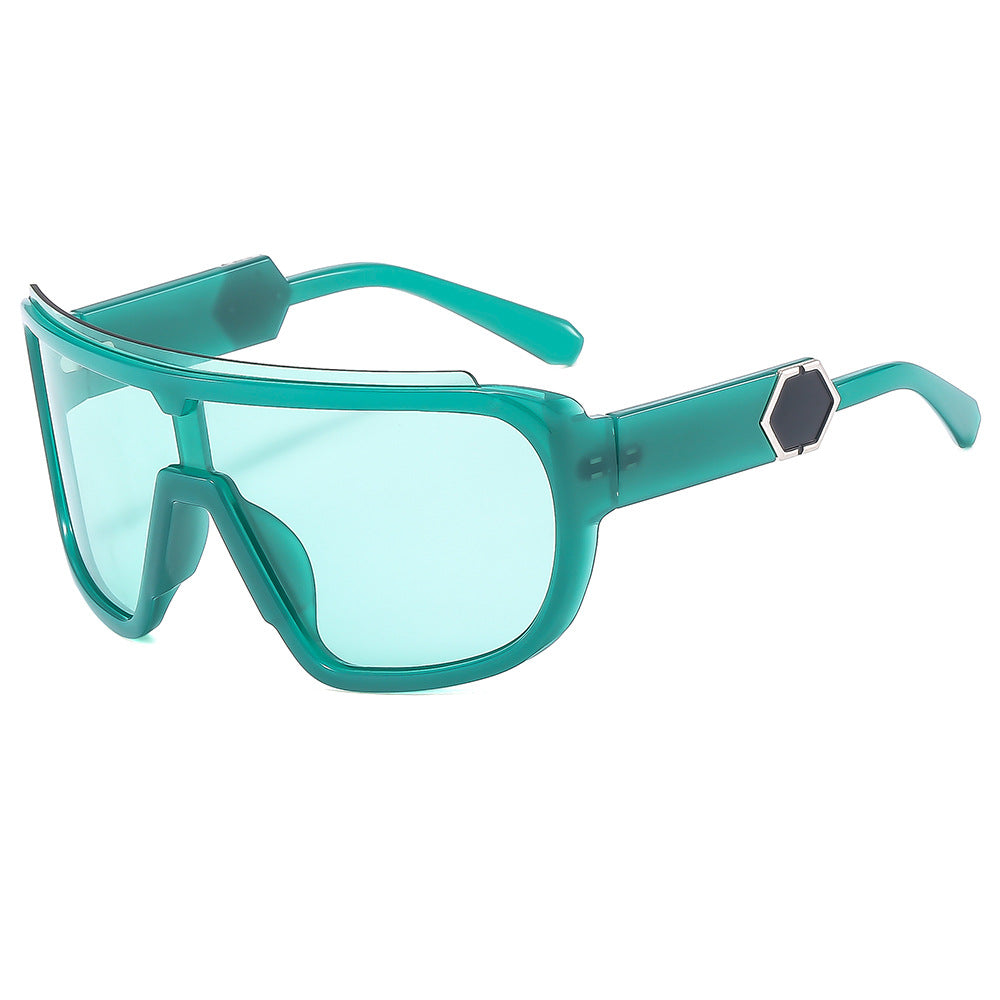 Damen sportive Sonnenbrille mit futuristischem Design und breiter Front Brehn