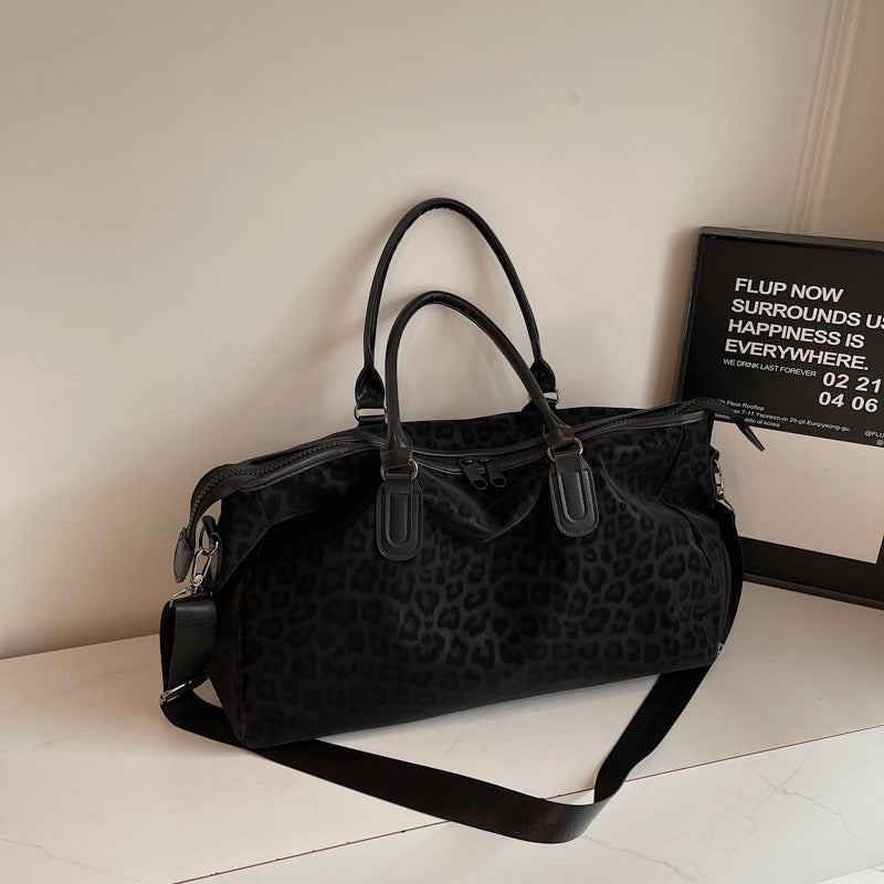 Elegante Reisetasche mit Innovativem Leopardenmuster Brehn