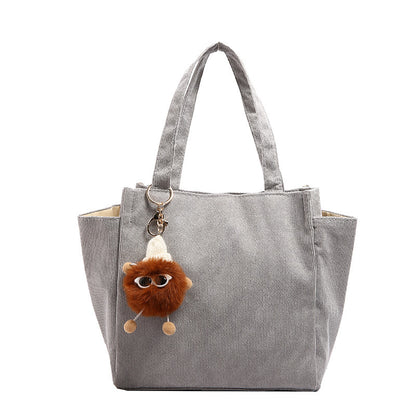 Texturierte Cordura-Tote-Tasche mit niedlichem Plüsch-Anhänger