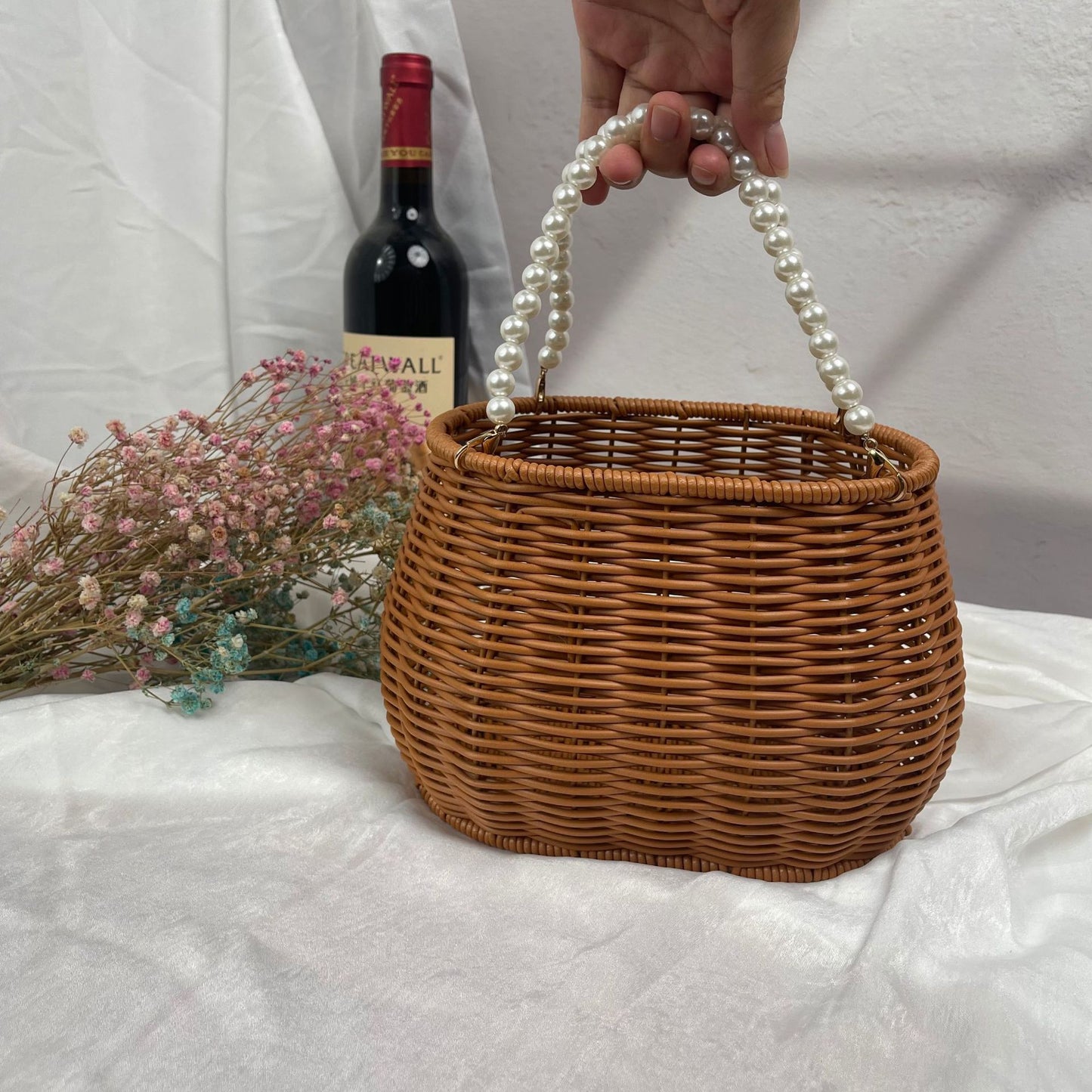 Damen modischer Rattan-Behälter mit Perlenhenkel Brehn