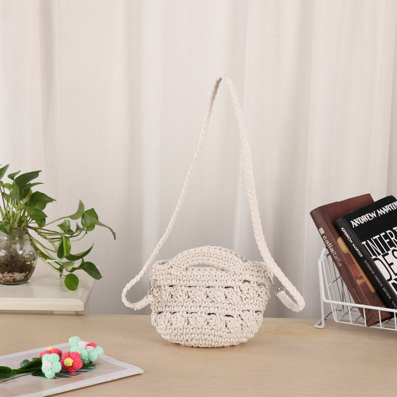 Handgefertigte Umhängetasche mit Einzigartigem Strickdesign Brehn