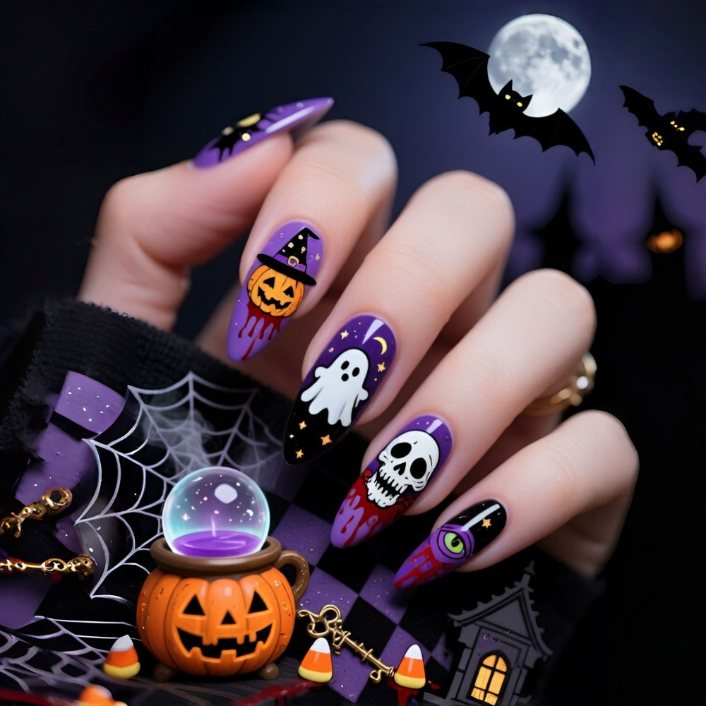 Kunstnägel im kreativen Halloween-Stil Brehn
