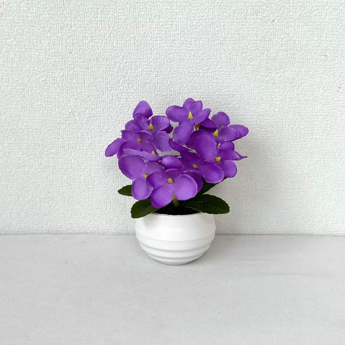 Lebensechte Miniatur Pothos Orchideenpflanze