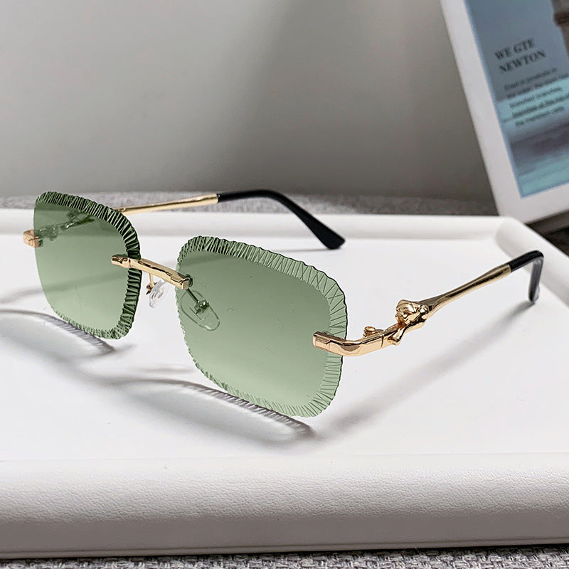 Damen modische Sonnenbrille mit strukturiertem Rahmen und dezenten Farbverlauf Brehn