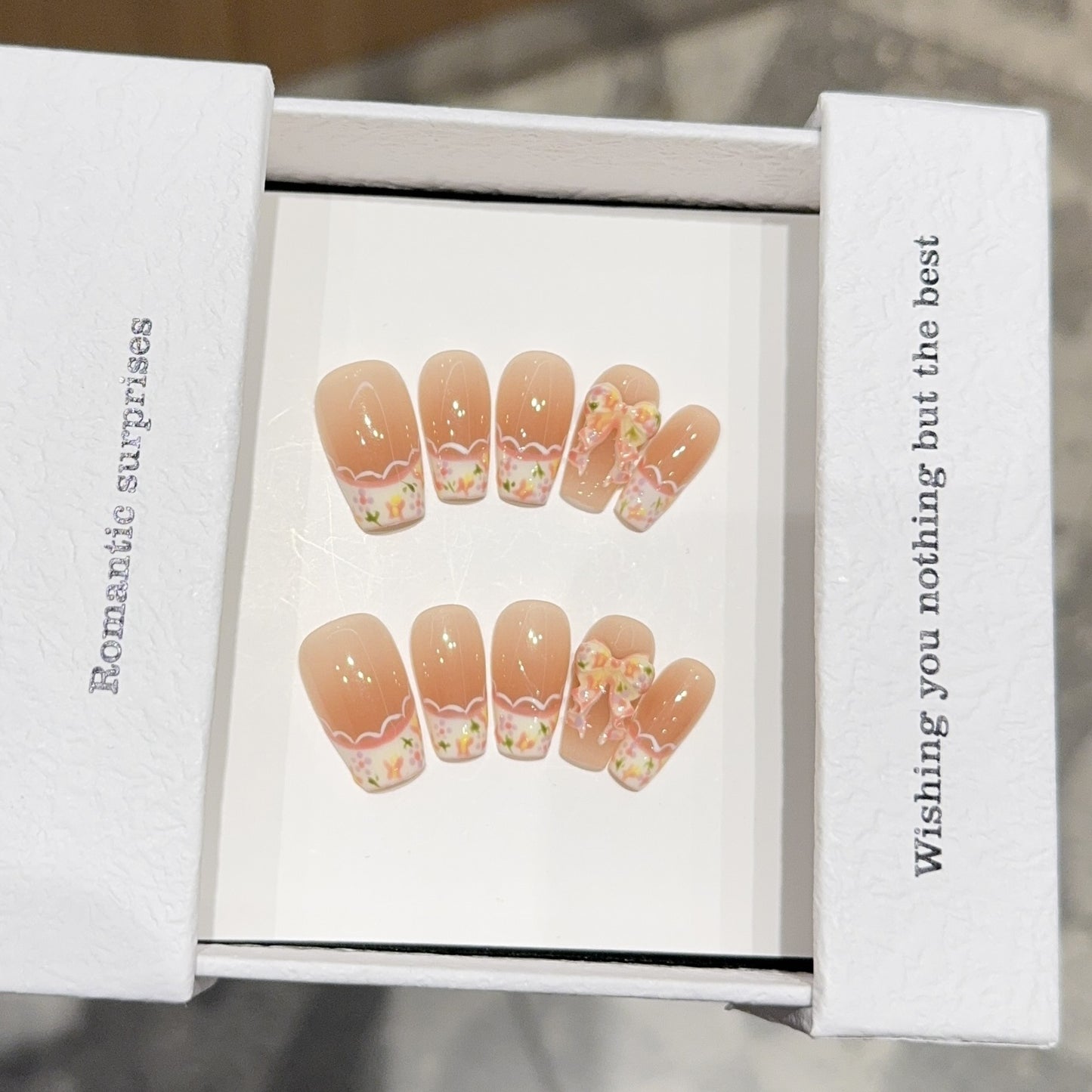 Künstliche Nagelspitzen mit Romantischen Blumendesigns Brehn