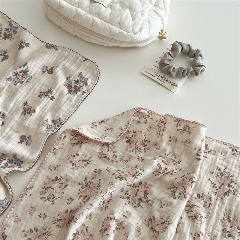 Unisex Baumwoll-Musselin-Decke mit floralem Design und Rüschendetails Brehn