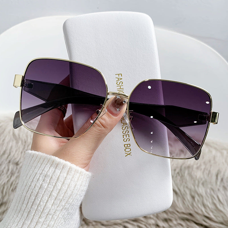 Damen stilvolle quadratische Sonnenbrille mit geschwungenem Rahmen Brehn