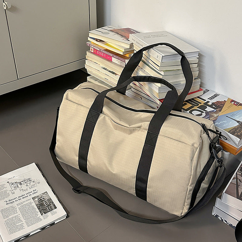 Sportliche Reisetasche mit Verstärktem Tragesystem und Sicherem Innenraum Brehn