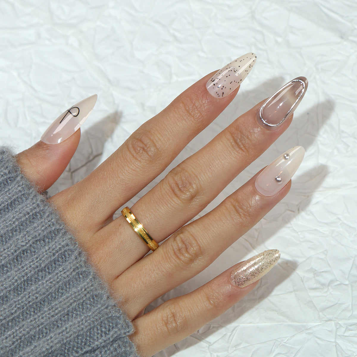 Premium Stiletto Press-On Nägel mit Glitzer und Strassakzenten Brehn