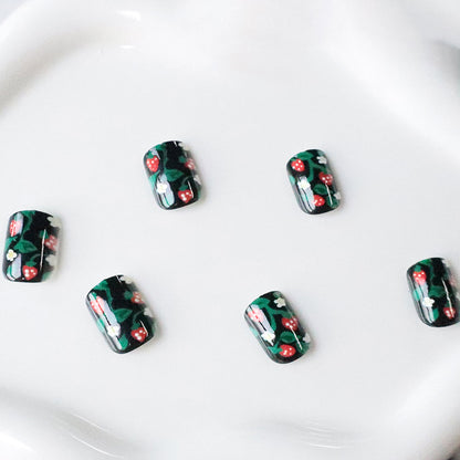 Erdbeergarten Nail Art Brehn
